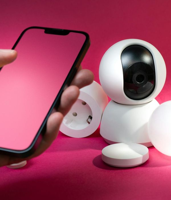 Change management control system with progress monitoring dashboard