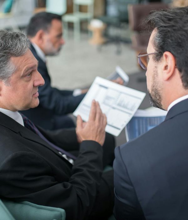 Change management implementation with stakeholder engagement and communication plan